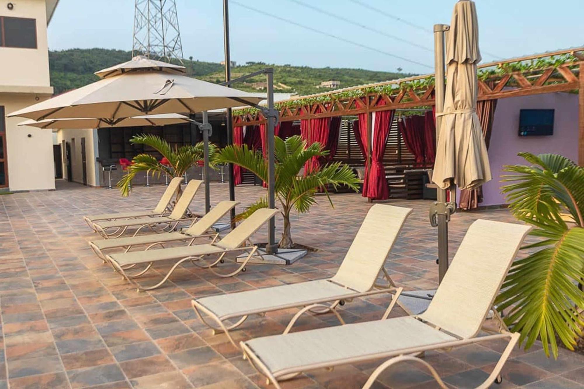 The Platinum Bay Hotel Birekuso Exterior photo