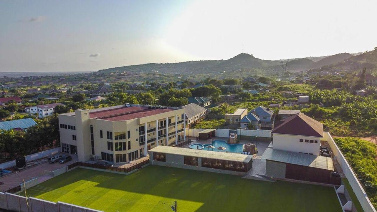 The Platinum Bay Hotel Birekuso Exterior photo
